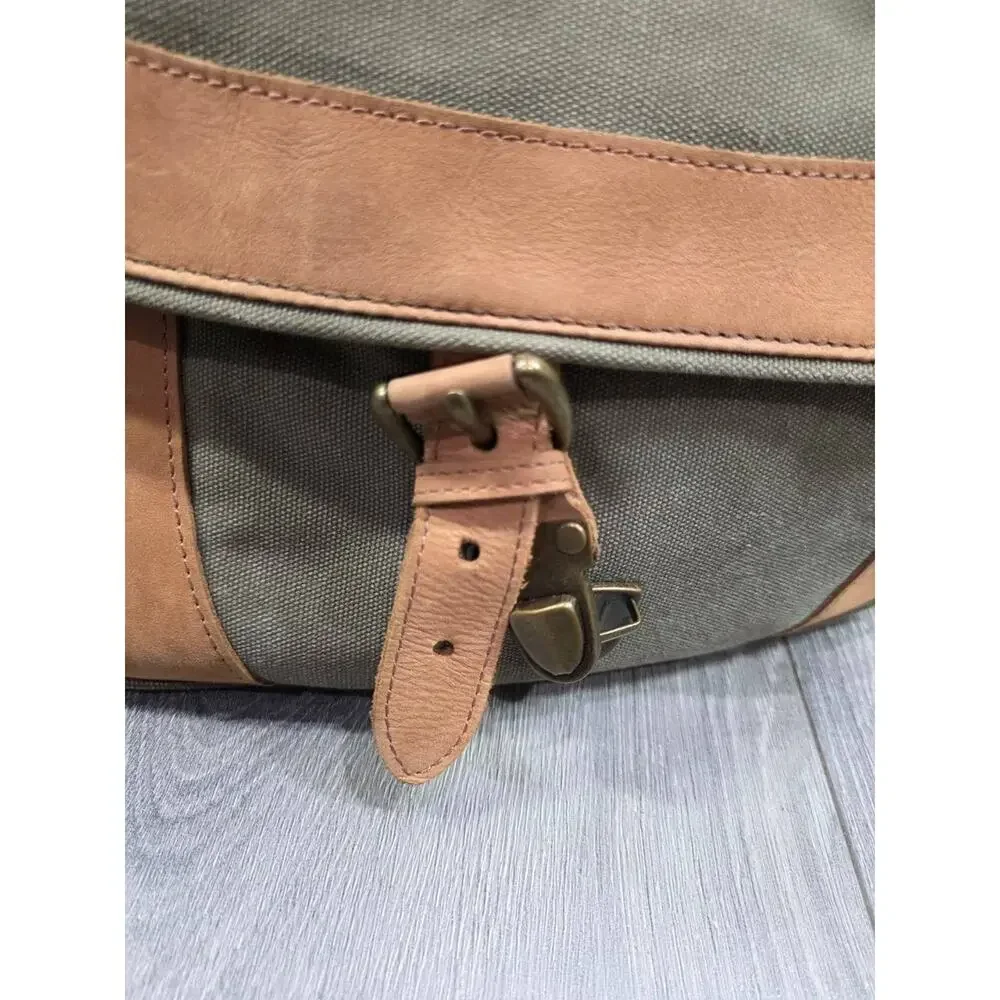 LL Bean Leather Canvas Crossbody Messenger Bag Olive Green Flap Utility B000759